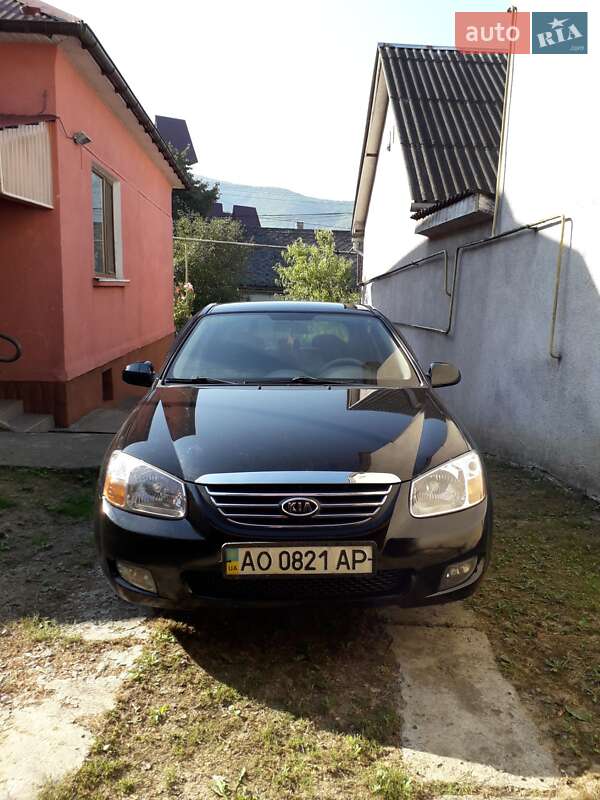 Седан Kia Cerato 2008 в Перечині