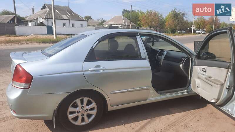 Седан Kia Cerato 2007 в Змиеве фото 2 Седан Kia Cerato 2007 в Змиеве
