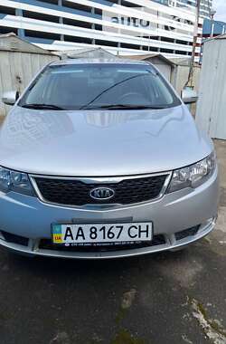 Седан Kia Cerato 2010 в Києві