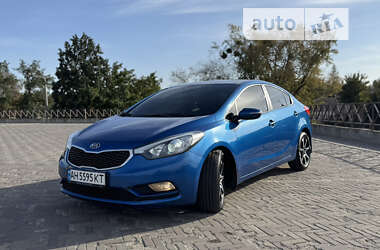 Седан Kia Cerato 2013 в Харкові