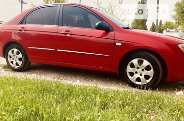 Седан Kia Cerato 2007 в Новомосковске