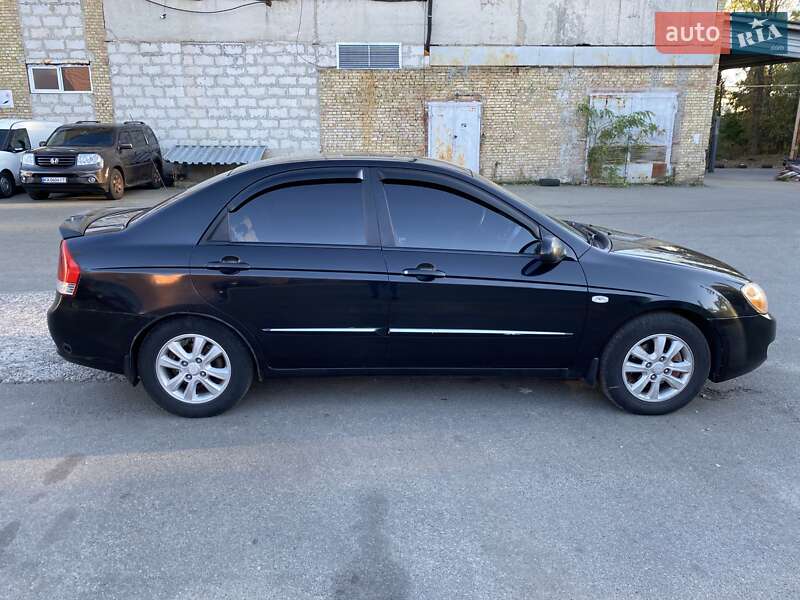 Седан Kia Cerato 2007 в Киеве