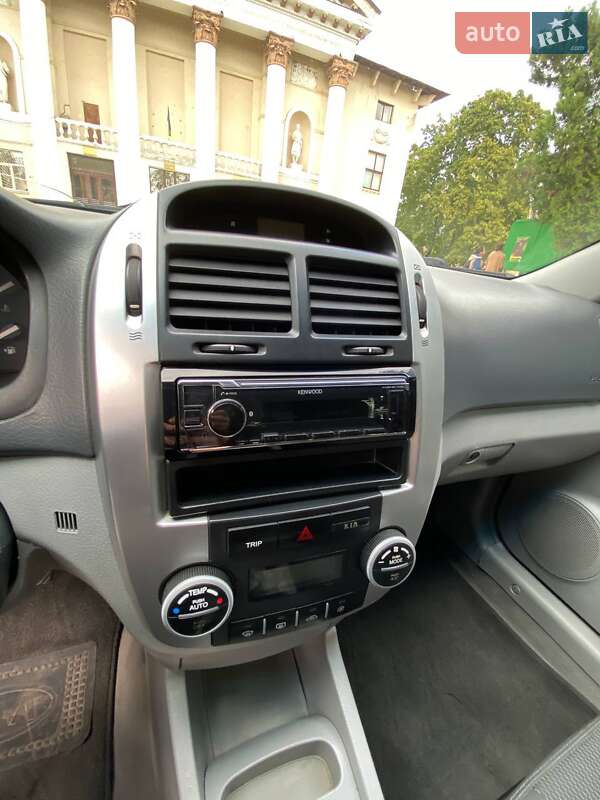 Седан Kia Cerato 2006 в Днепре