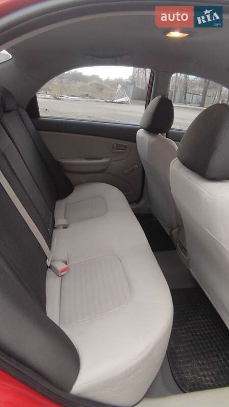 Седан Kia Cerato 2008 в Каменском