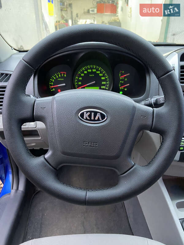 Седан Kia Cerato 2009 в Краснограде