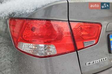 Седан Kia Cerato 2012 в Полтаві