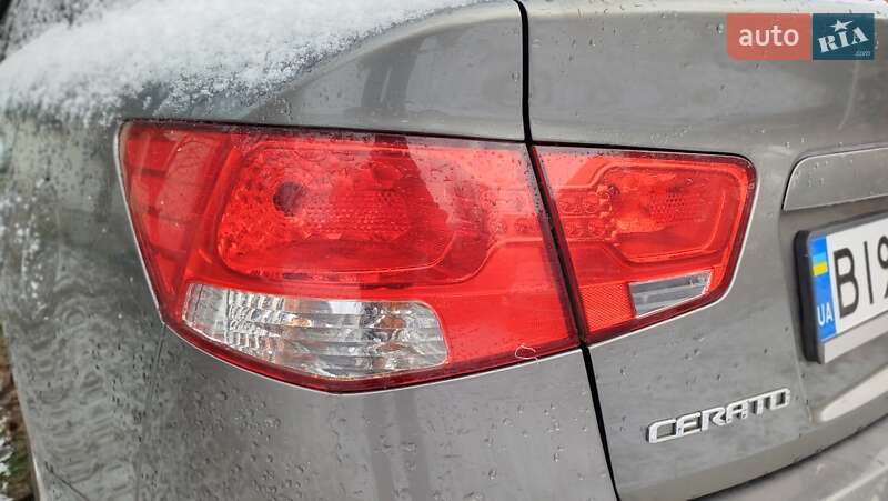 Седан Kia Cerato 2012 в Полтаві