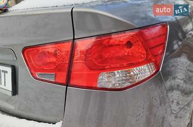 Седан Kia Cerato 2012 в Полтаві