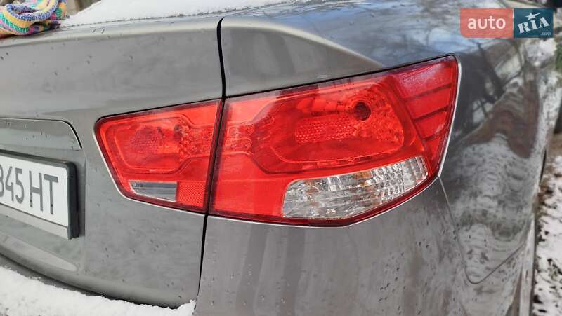 Седан Kia Cerato 2012 в Полтаві