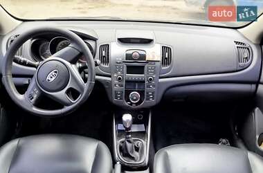 Седан Kia Cerato 2012 в Полтаві