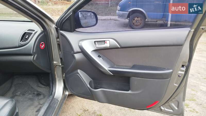 Седан Kia Cerato 2012 в Полтаві