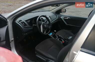 Седан Kia Cerato 2010 в Каменском