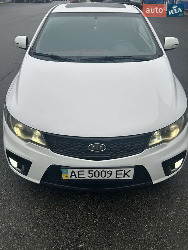 Купе Kia Cerato 2011 в Киеве