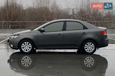 Седан Kia Cerato 2012 в Києві