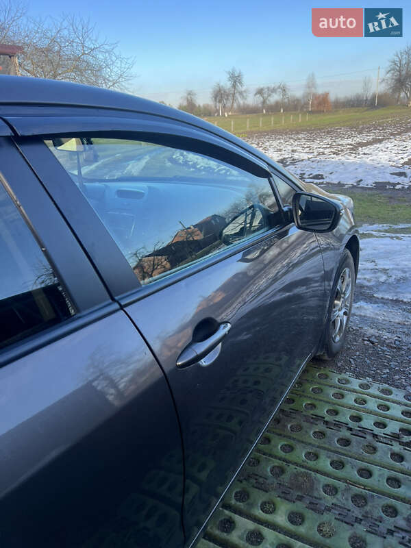 Седан Kia Cerato 2013 в Кам'янці-Бузькій