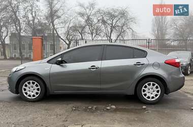 Седан Kia Cerato 2014 в 
