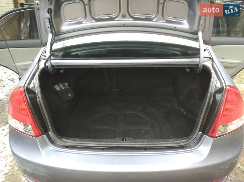 Седан Kia Cerato 2009 в Львові