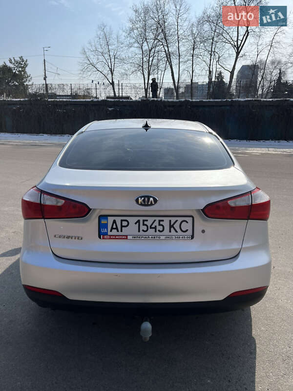 Седан Kia Cerato 2013 в Дніпрі