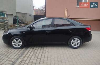 Седан Kia Cerato 2009 в Львові