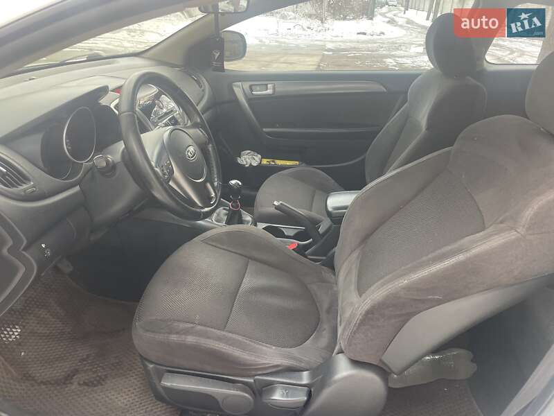 Купе Kia Cerato 2012 в Новомосковську