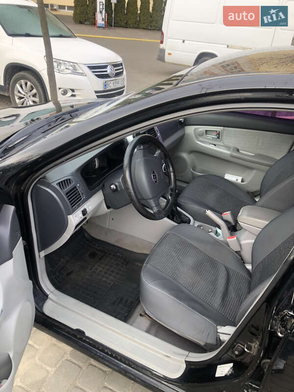 Седан Kia Cerato 2006 в Львові