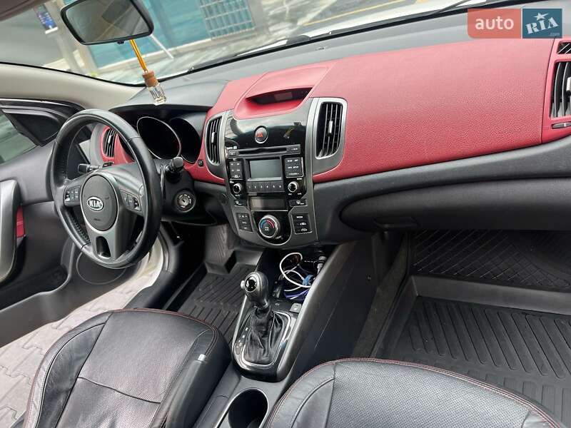 Седан Kia Cerato 2012 в Одессе