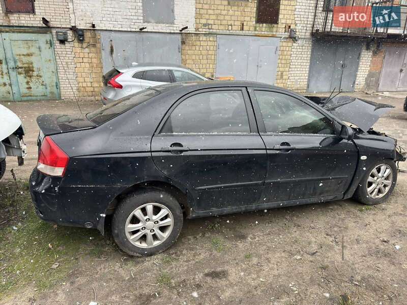 Хэтчбек Kia Cerato 2008 в 