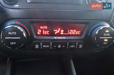 Седан Kia Cerato 2013 в 