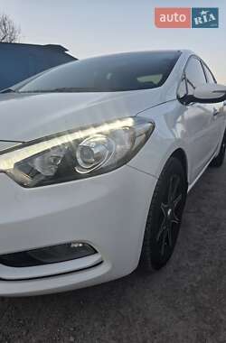 Седан Kia Cerato 2013 в 