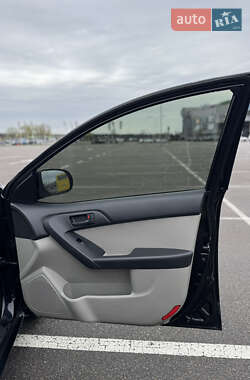 Седан Kia Cerato 2009 в 