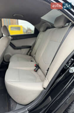 Седан Kia Cerato 2009 в 