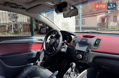 Купе Kia Cerato 2012 в 