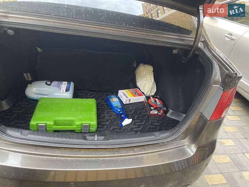 Седан Kia Cerato 2012 в Києві