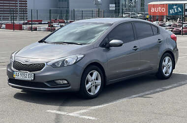 Седан Kia Cerato 2015 в Києві