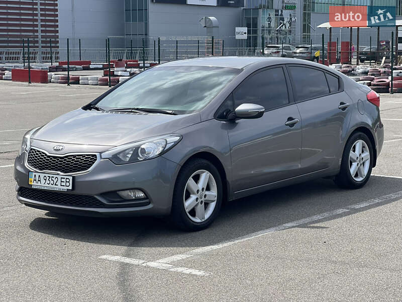 Седан Kia Cerato 2015 в 