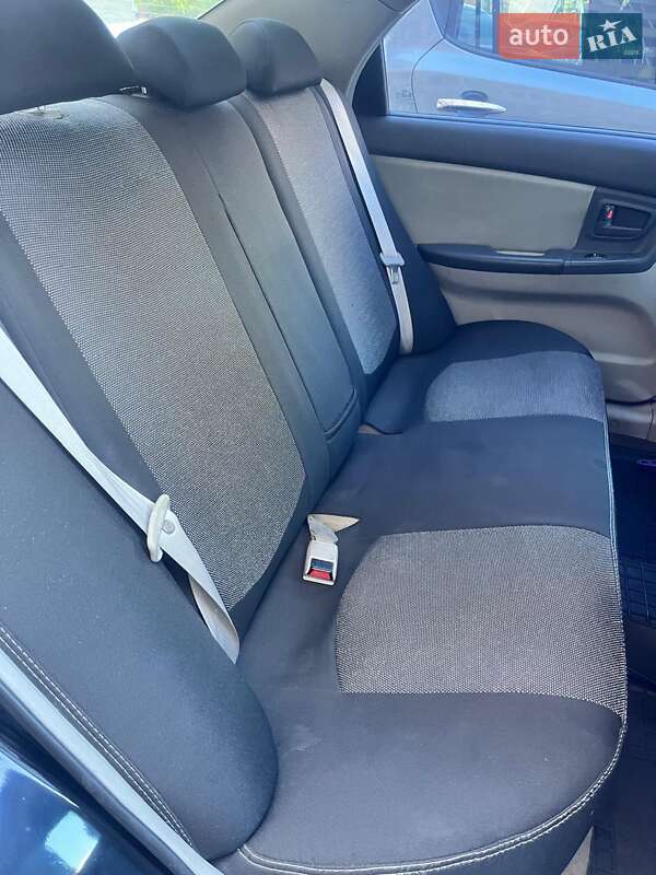 Седан Kia Cerato 2006 в Киеве