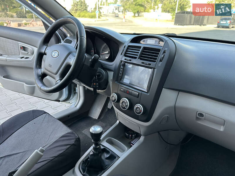 Седан Kia Cerato 2007 в Днепре