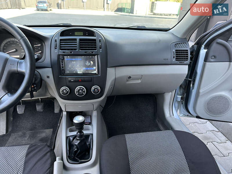 Седан Kia Cerato 2007 в Днепре