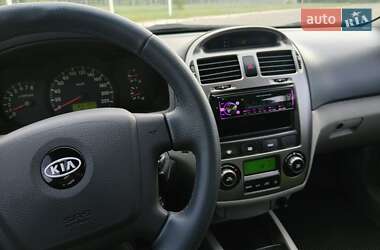 Седан Kia Cerato 2006 в 