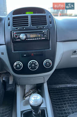 Седан Kia Cerato 2007 в 