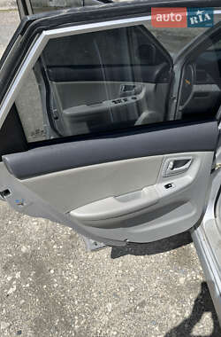 Хэтчбек Kia Cerato 2007 в 