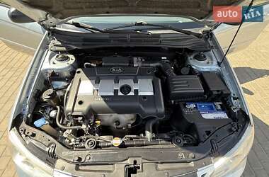 Седан Kia Cerato 2006 в 