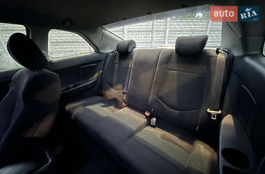 Купе Kia Cerato 2010 в 