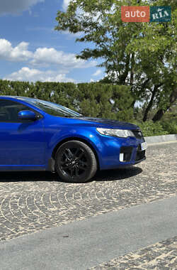 Купе Kia Cerato 2012 в 