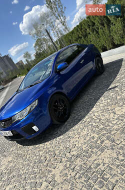 Купе Kia Cerato 2012 в 