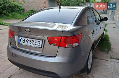 Седан Kia Cerato 2011 в 