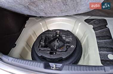 Седан Kia Cerato 2011 в 