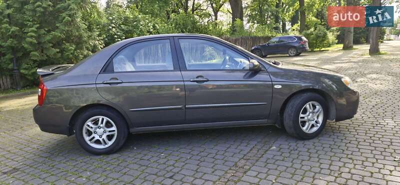 Седан Kia Cerato 2006 в Львові