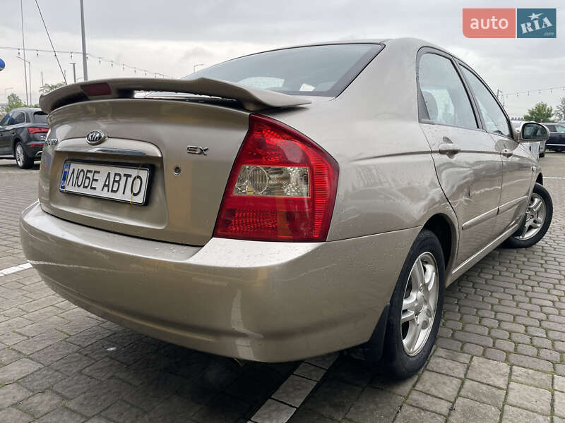 Седан Kia Cerato 2006 в Львове