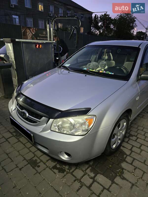 Седан Kia Cerato 2006 в 